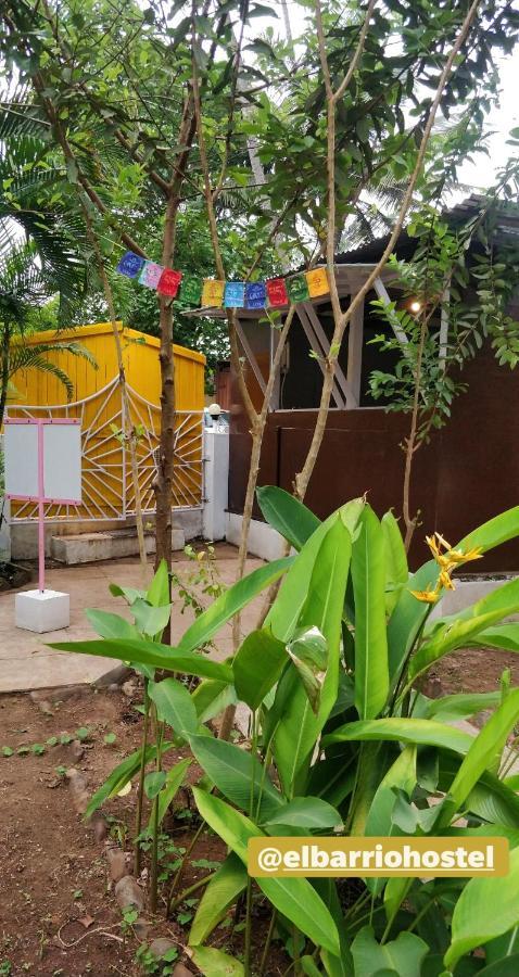 El Barrio Hostel Anjuna Exterior photo